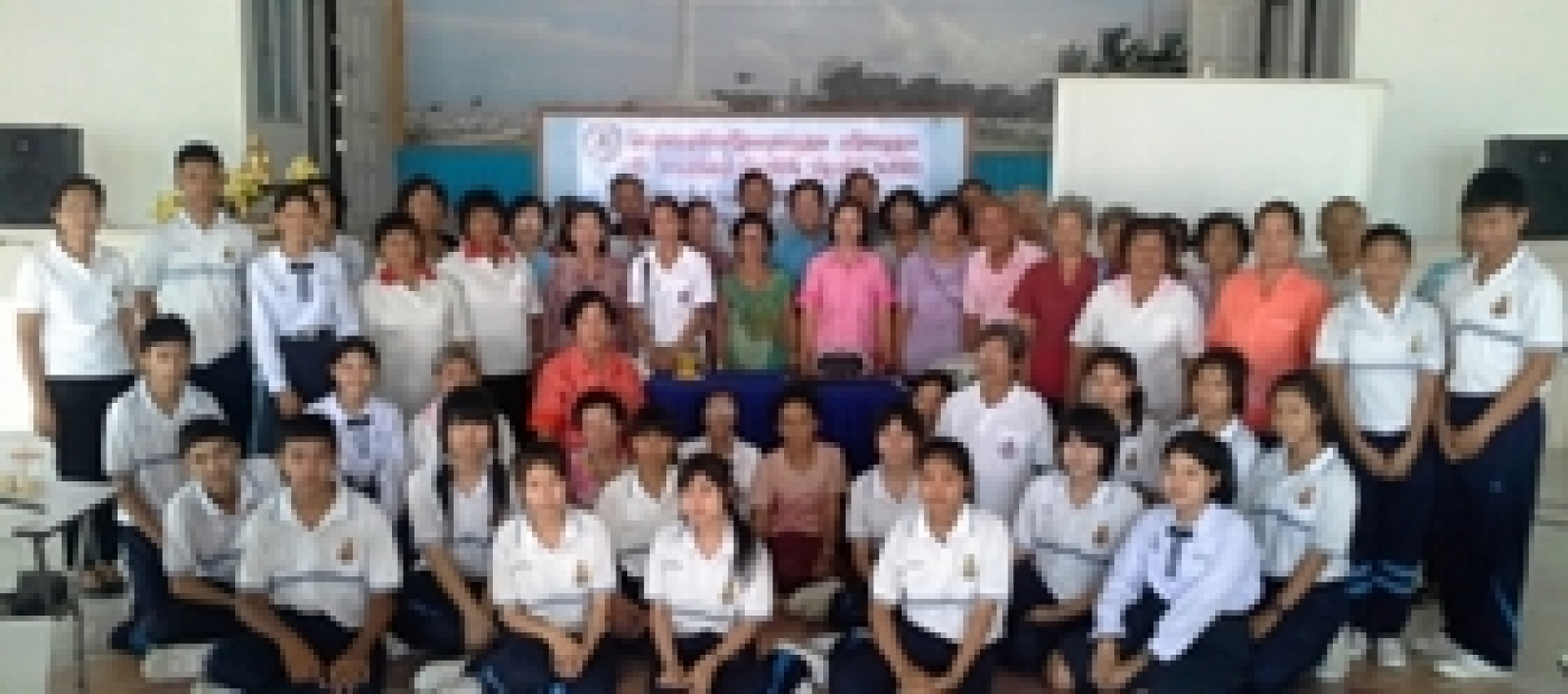 โครงการส่งเสริมคุณธรรมจริยธรรม เด็ก เยาวชน และประชาชน เทศบาลตำบลนาจอมเทียน ประจำปี ๒๕๕๖