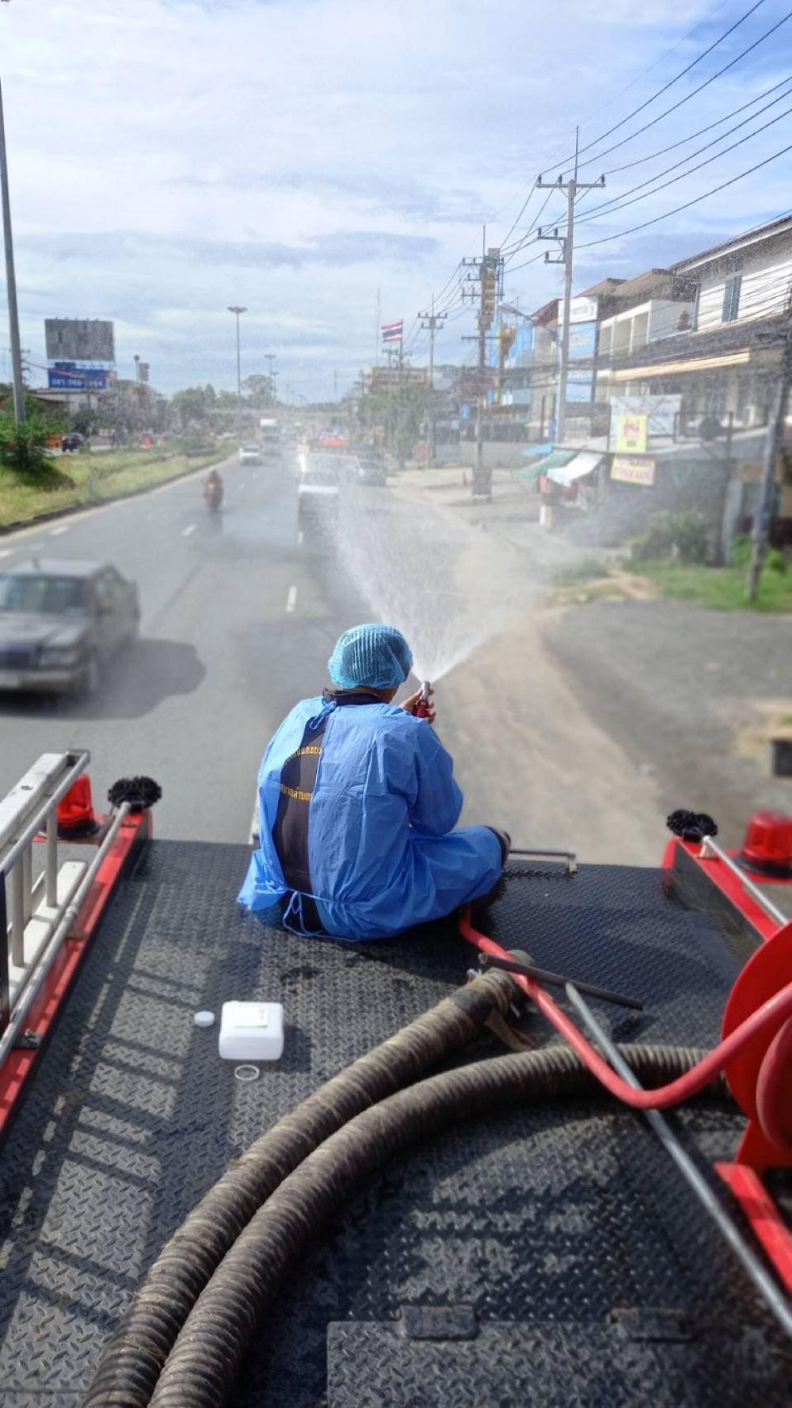 การฉีดพ่นยาฆ่าเชื้อโรคติดเชื้อไวรัสโคโรนา 2019 