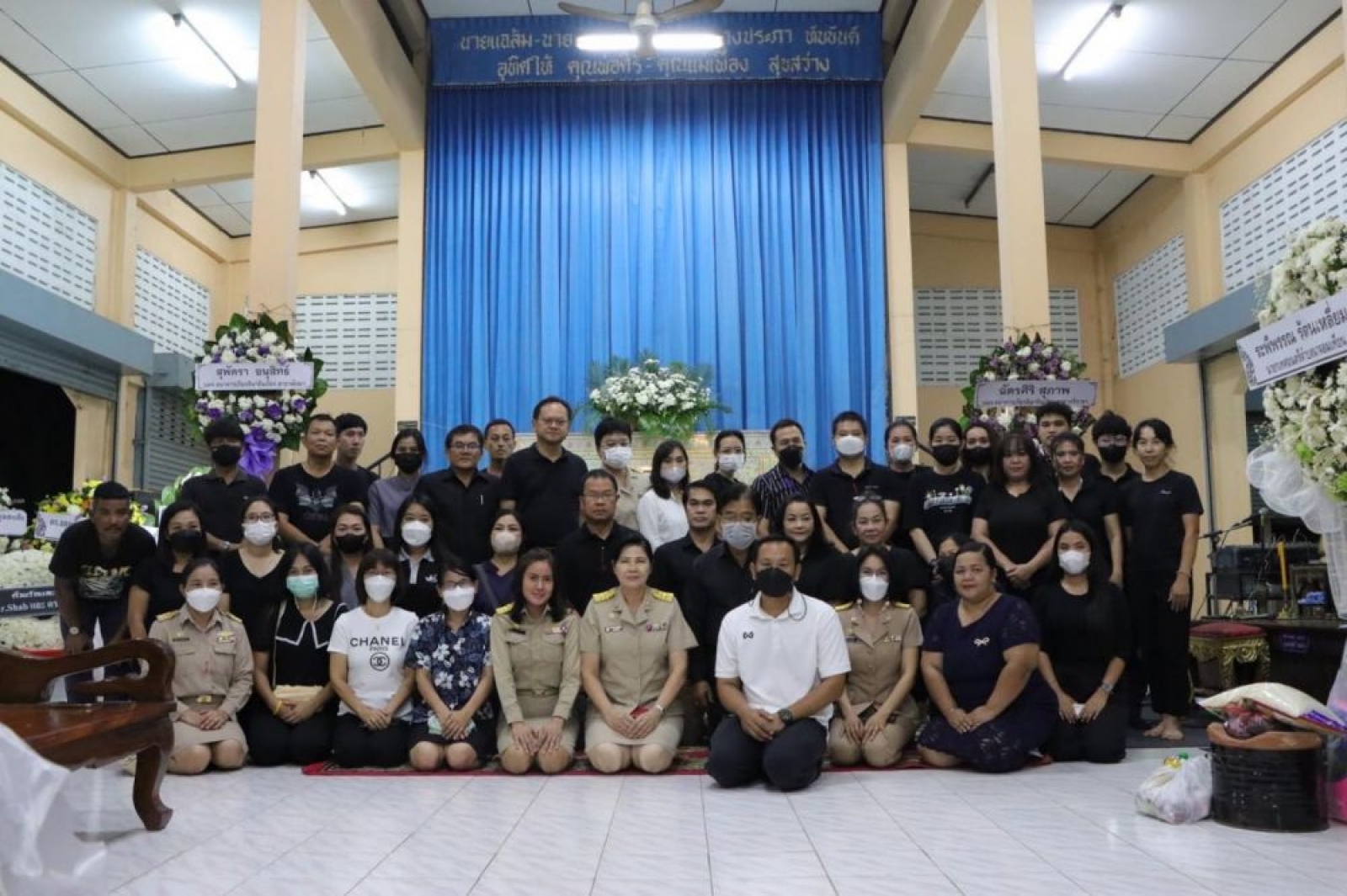 ฟังสวดพระอภิธรรมศพ มารดาของ นายประจักร รัตนเหลี่ยม เลขานุการนายกเทศมนตรี 