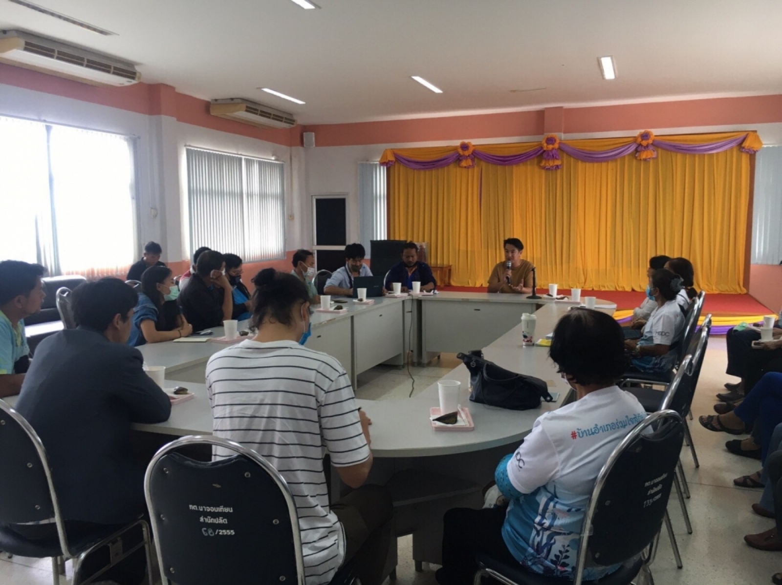 การประชุมถอดบทเรียนการจัดการเศรษฐกิจชุมชน หลังสถานการณ์โควิด 19