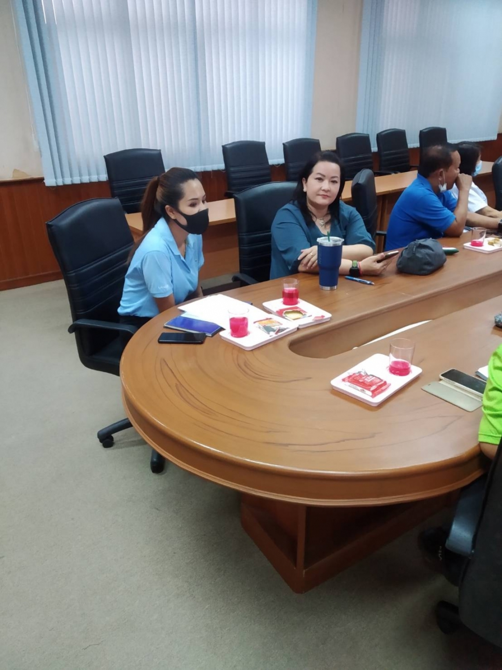 ประชุมประจำเดือนกับคณะกรรมการอาสาสมัครท้องถิ่นรักษ์โลก (อถล.) 