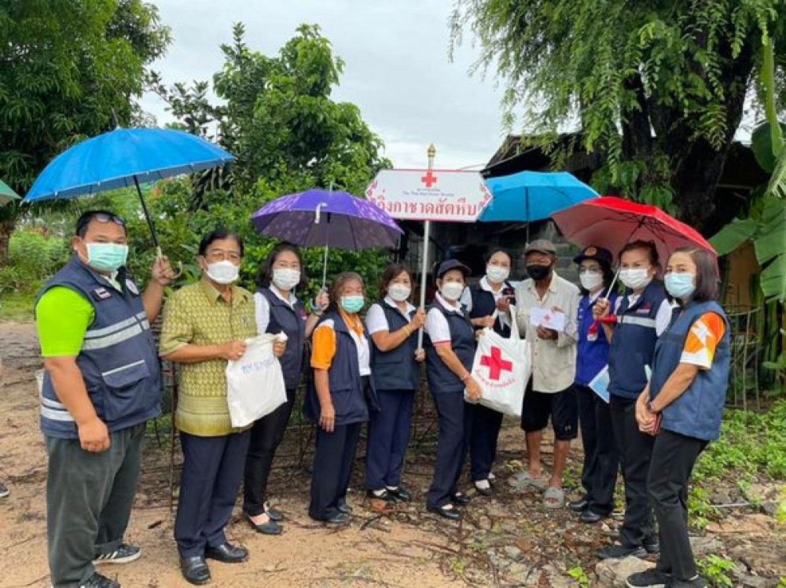 โครงการเยี่ยมผู้ป่วยติดเตียง ผู้สูงอายุ ผู้ยากไร้ ผู้พิการ ตำบลนาจอมเทียน