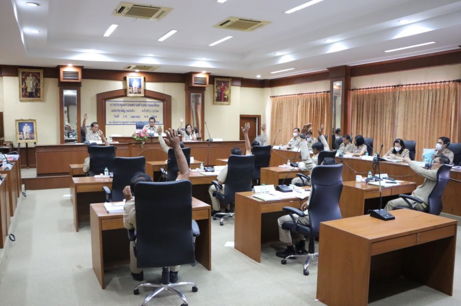 การประชุมสภาเทศบาลตำบลนาจอมเทียน สมัยวิสามัญ สมัยที่ 1 ประจำปี พ.ศ. 2566