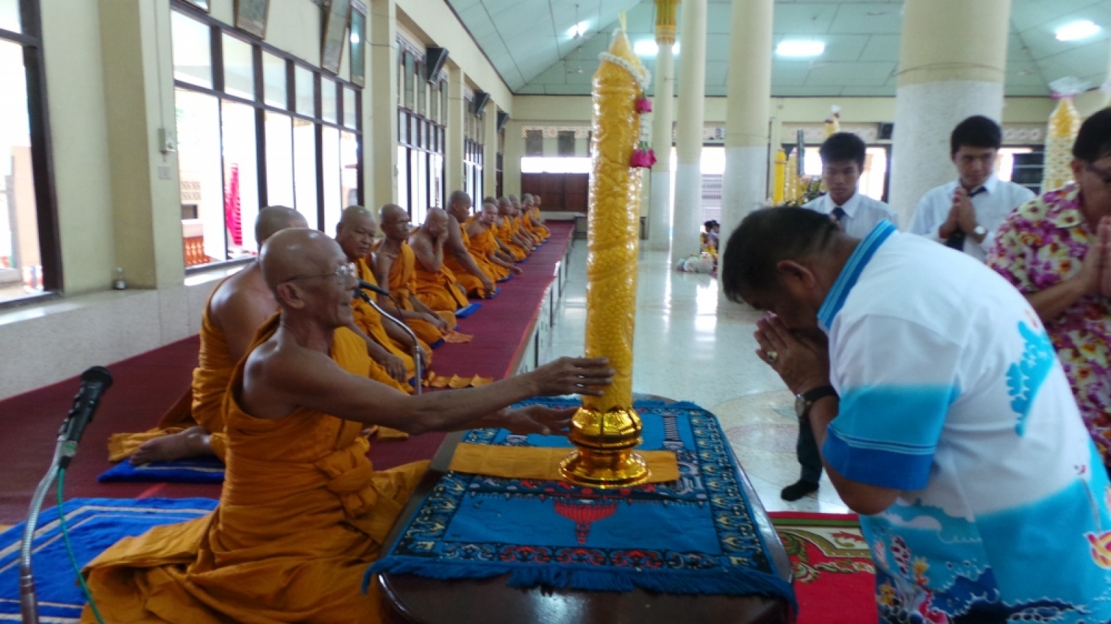 งานประเพณีแห่เทียนพรรษาเทศบาลตำบลนาจอมเทียน  ประจำปี ๒๕๕๘  