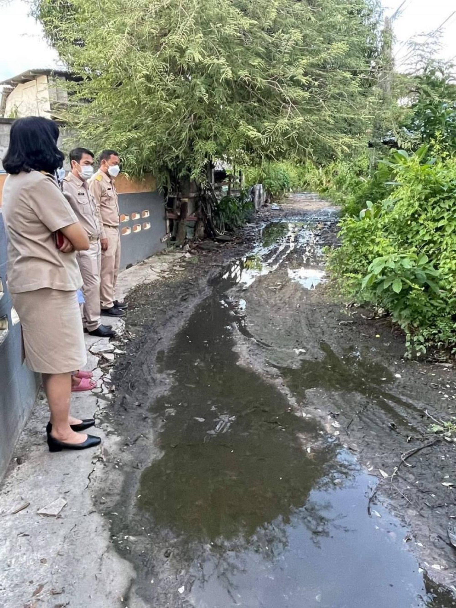 การลงสำรวจพื้นที่ติดตามผลเพื่อปรับปรุง และพัฒนา แก้ไขความเดือดร้อนในเขตตำบลนาจอมเทียน