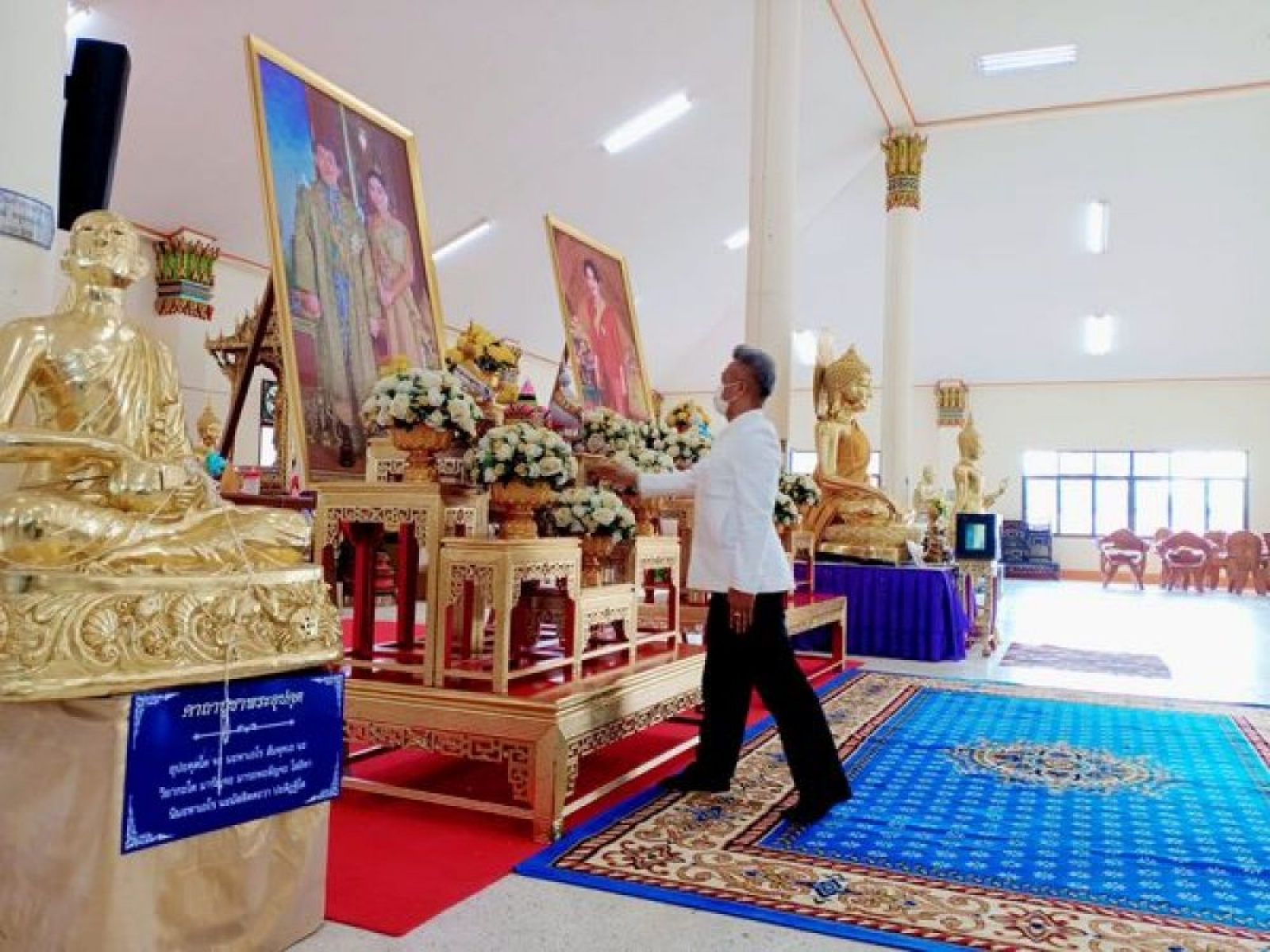 ร่วมพิธีเจริญพระพุทธมนต์ถวายพระพรชัยมงคลแด่ พระบาทสมเด็จพระเจ้าอยู่หัวสมเด็จพระบรมชนกาธิเบศรมหาภูมิพลอดุลยเดชมหาราช บรมนาถบพิตร