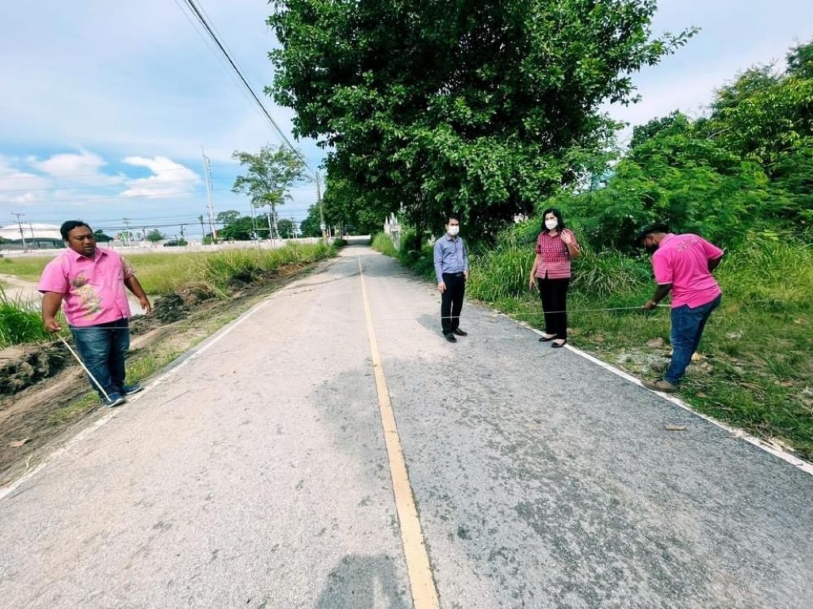 การสำรวจเส้นทางพื้นที่ซอยทรัพย์นา 2 และซอยเชื่อม เพื่อดำเนินการปรับปรุง แก้ไข และพัฒนาพื้นที่ให้สามารถสัญจรได้สะดวก