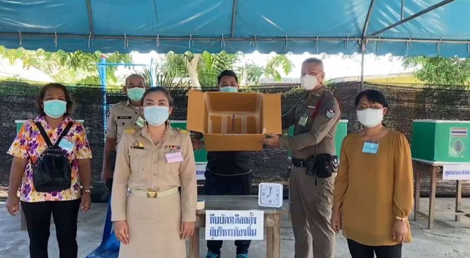การเปิดหน่วยเลือกตั้งนายกเทศมนตรีตำนาจอมเทียน อำเภอสัตหีบ จังหวัดชลบุรี ทั้งหมด 11 หน่วย