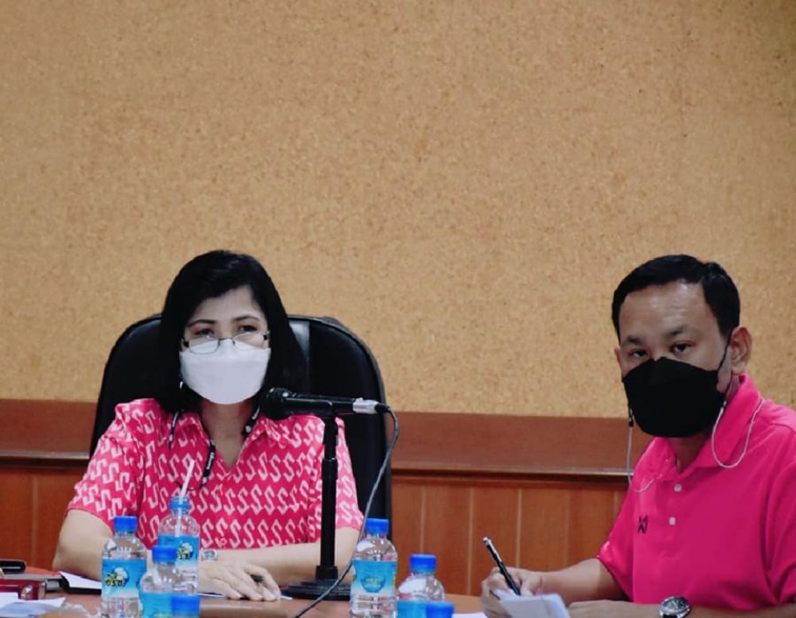 การประชุมเพื่อปรึกษาหารือวางแผนการดำเนินแก้ไขปัญหาการจัดระเบียบพื้นที่บริเวณชายหาดนาจอมเทียนต่อเนื่อง