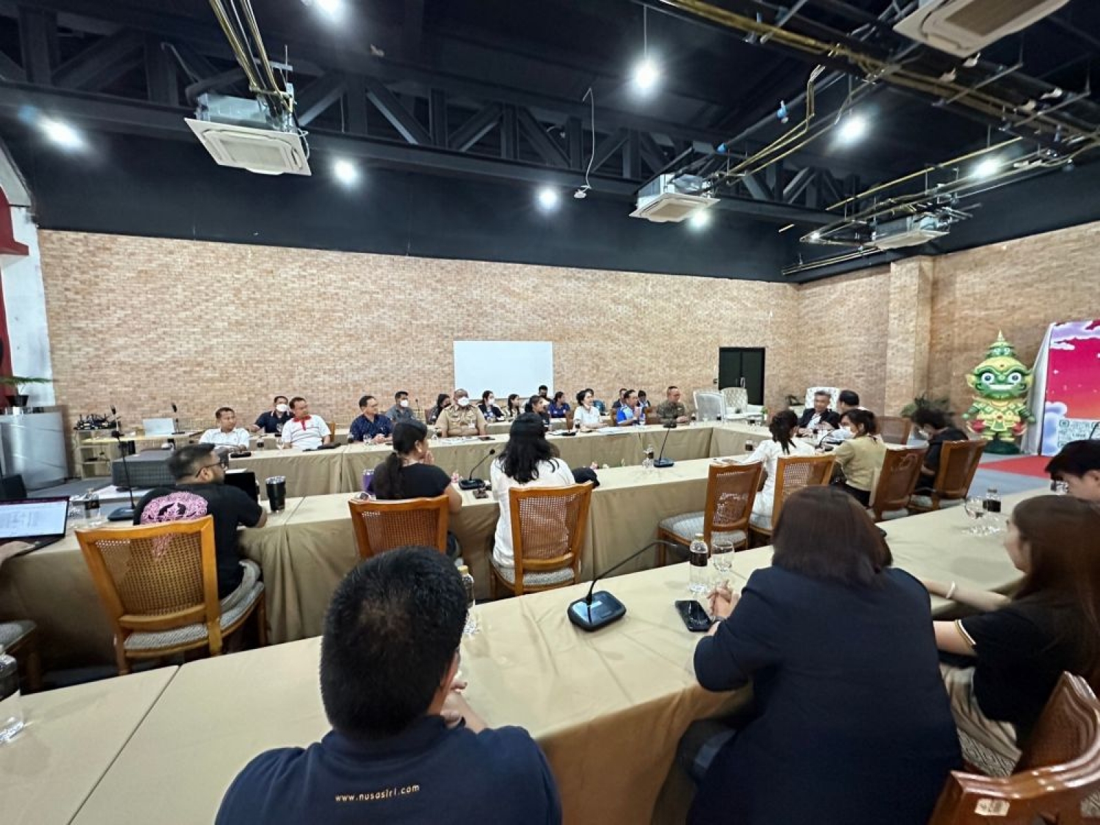 ประชุมจัดกิจกรรมคอนเสิร์ต  วันพุธที่ 29 มีนาคม 2566 เวลา 14.00 น. 